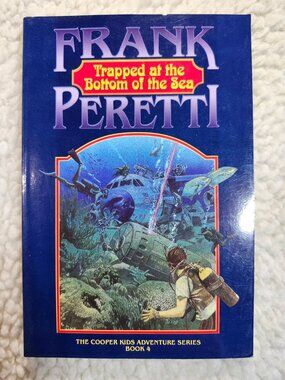Frank Peretti Trapped at the Bottom of the Sea Crossway Paperback Youth Book